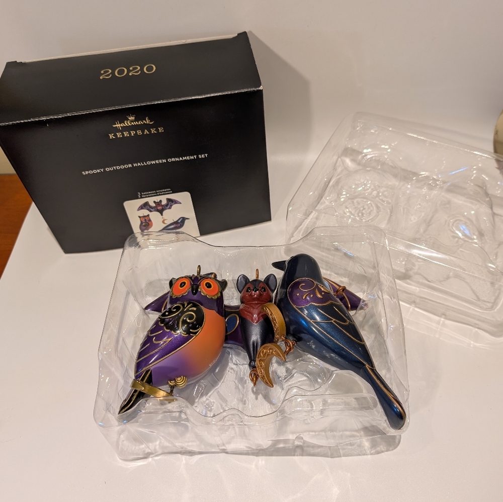 2020 Hallmark Halloween 3 Piece Ornament Set New! RARE Spooky Decor - Picture 4 of 9
